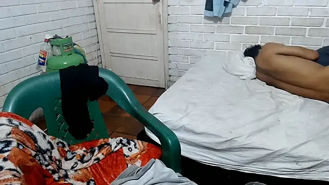 Snapshot of valeriaswang_Lucas chatting on 03-17-26, 02:16 valeriaswang Lucas online show from 03-17-26, 02:16