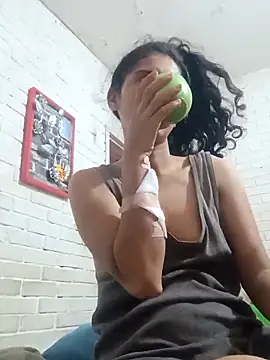 Snapshot of valeriaswang_Lucas chatting on 04-05-26, 12:57 valeriaswang Lucas online show from 04-05-26, 12:57