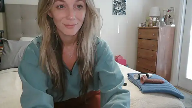 Heyitsmee33 online show from 11-07-25, 12:27