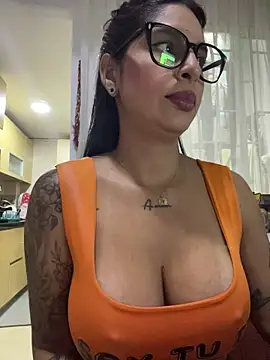 charlotte stevenss  online show from 05-19-26, 01:17