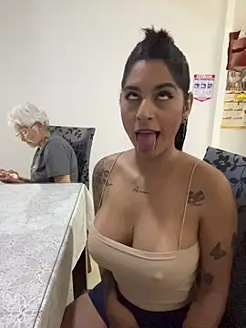 charlotte stevenss  online show from 05-26-26, 03:08