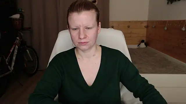 Snapshot of Exponent_5 chatting on 12-03-24, 12:02 Exponent 5 online show from 12-03-24, 12:02