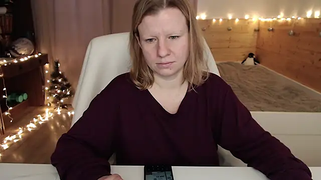 Snapshot of Exponent_5 chatting on 12-18-24, 07:15 Exponent 5 online show from 12-18-24, 07:15