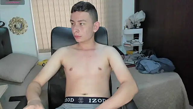 Snapshot of Christ_Miller3 chatting on 02-09-25, 10:43 Christ Miller3 online show from 02-09-25, 10:43