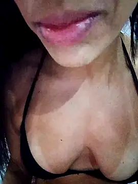 Snapshot of jessy905 chatting on 07-10-26, 01:36 jessy905 online show from 07-10-26, 01:36