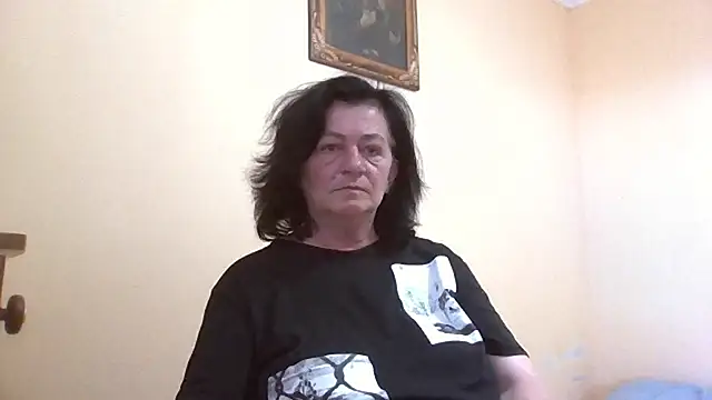 GypsiQueen2 online show from 06-17-26, 05:25