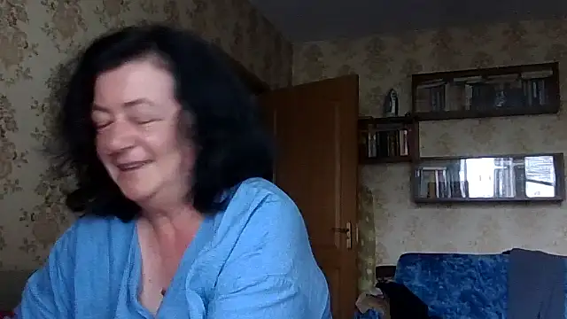 GypsiQueen2 online show from 07-19-26, 08:07
