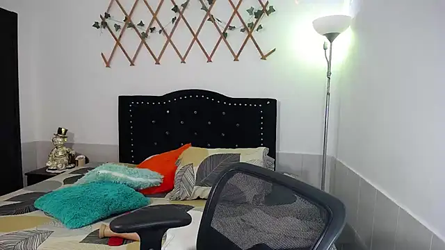 naughty girl 4u online show from 02-22-26, 10:08