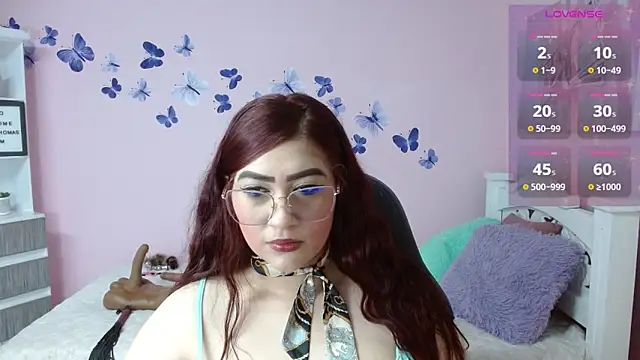 Snapshot of BRIATHOMAS chatting on 06-19-26, 12:26 BRIATHOMAS online show from 06-19-26, 12:26