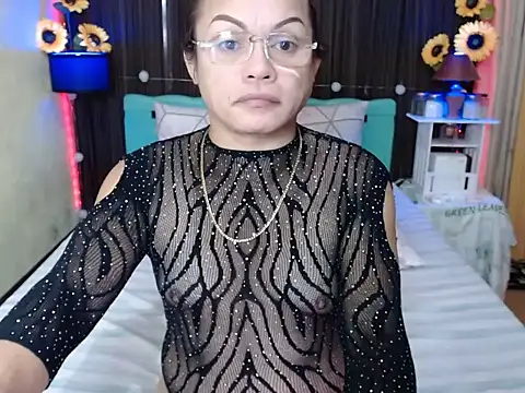 Snapshot of UrAsianPrincessDanie chatting on 02-17-26, 07:20 UrAsianPrincessDanie online show from 02-17-26, 07:20