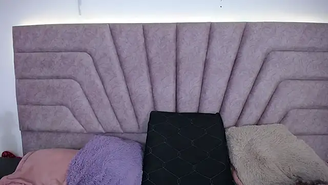 Jessica-Kraftt online show from 03-18-26, 03:20