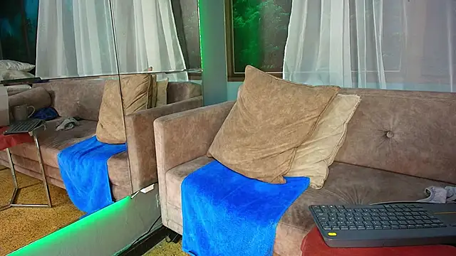 Snapshot of JONAS_SMITH_ chatting on 03-17-25, 06:11 JONAS SMITH online show from 03-17-25, 06:11