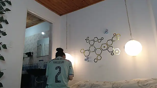 adriscute online show from 03-06-25, 01:16