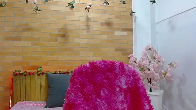 adriscute online show from 06-06-26, 02:38