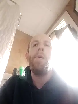 Snapshot of TaylorBlaze chatting on 03-15-26, 06:03 TaylorBlaze online show from 03-15-26, 06:03
