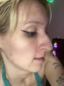 bunnydark00 online show from 01-06-26, 05:11