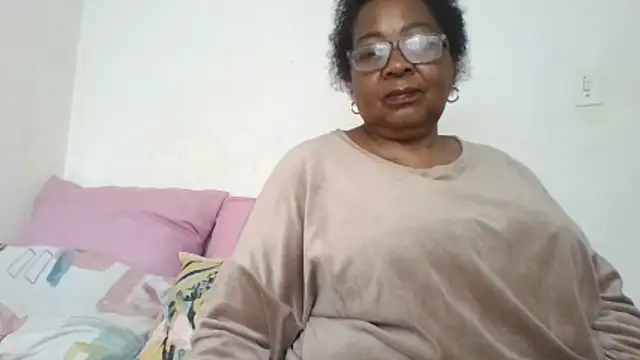 Snapshot of KinkyRicoSaisyours chatting on 06-14-26, 07:10 KinkyRicoSaisyours online show from 06-14-26, 07:10