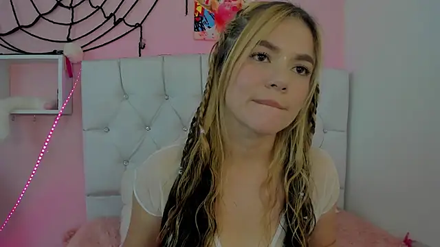 18candys online show from 10-18-25, 07:25