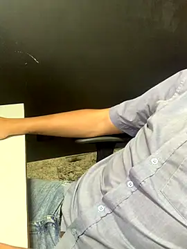 Snapshot of trimineiro_ chatting on 09-24-25, 02:31 trimineiro online show from 09-24-25, 02:31