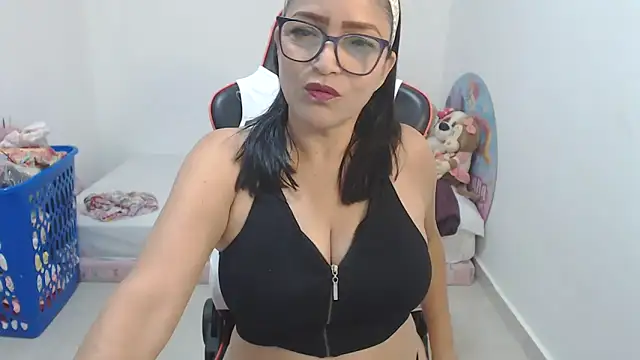 Valentina lara01 online show from 02-07-26, 05:00