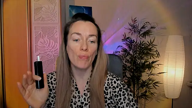 RebeccaMartinez online show from 01-09-26, 07:22