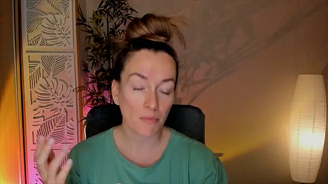 RebeccaMartinez online show from 02-15-26, 05:48