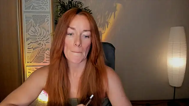 Snapshot of RebeccaMartinez chatting on 06-11-26, 06:11 RebeccaMartinez online show from 06-11-26, 06:11