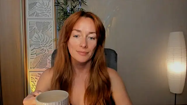 Snapshot of RebeccaMartinez chatting on 07-02-26, 12:00 RebeccaMartinez online show from 07-02-26, 12:00