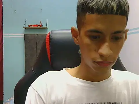 Angelstripboy online show from 08-09-26, 04:45