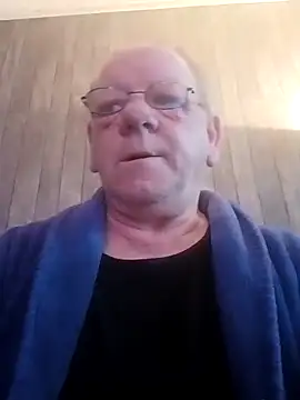 Kuschelb online show from 04-13-26, 05:57