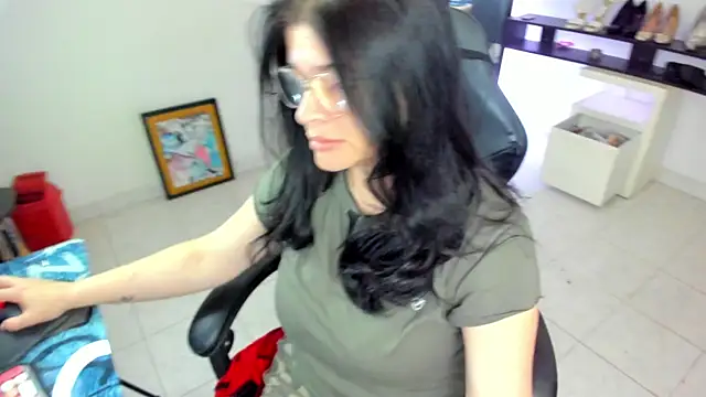 BellaFlaming online show from 04-29-26, 11:14