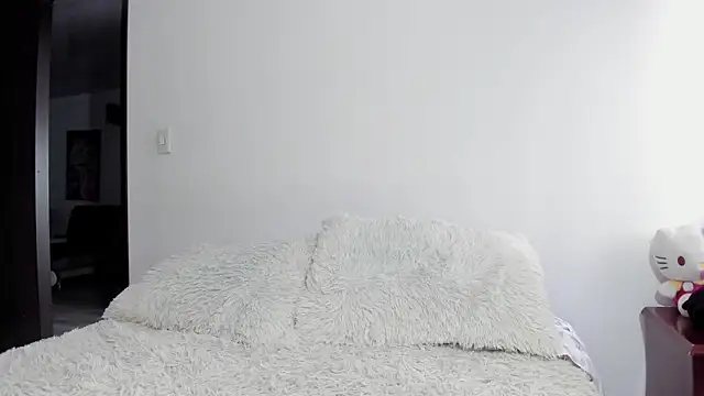 Snapshot of Room312_ chatting on 07-16-26, 08:04 Room312 online show from 07-16-26, 08:04