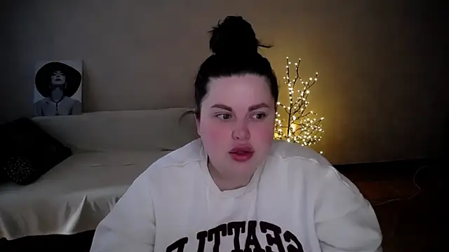 Emily Mo online show from 05-28-26, 05:38