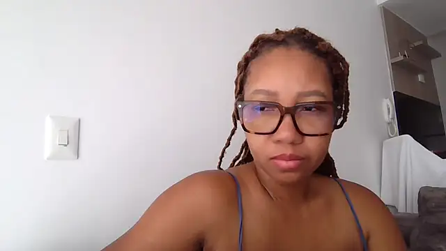 Snapshot of megan-hotxx chatting on 04-05-26, 03:20 megan-hotxx online show from 04-05-26, 03:20