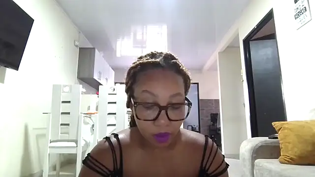 Snapshot of megan-hotxx chatting on 04-08-26, 03:45 megan-hotxx online show from 04-08-26, 03:45