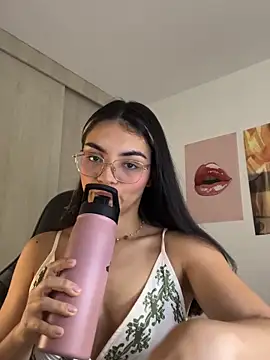 Cat2525 online show from 04-11-26, 07:51