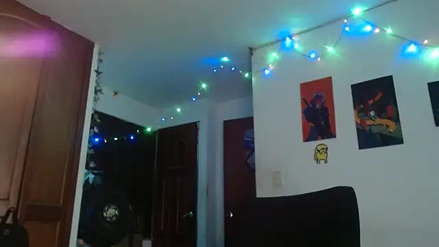 Snapshot of shy_katy_ chatting on 01-13-26, 01:44 shy katy online show from 01-13-26, 01:44