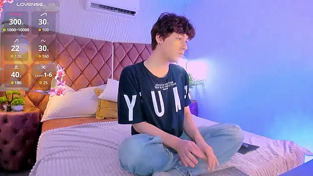  YummyTony  online show from 02-03-26, 10:09