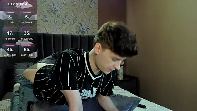  YummyTony  online show from 02-26-26, 01:43