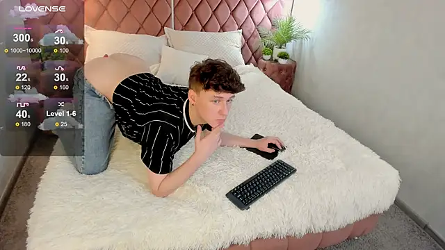  YummyTony  online show from 02-28-26, 04:19