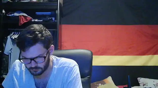 Snapshot of Die-geile-Sau chatting on 06-25-26, 08:24 Die-geile-Sau online show from 06-25-26, 08:24