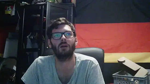 Snapshot of Die-geile-Sau chatting on 06-30-26, 08:10 Die-geile-Sau online show from 06-30-26, 08:10