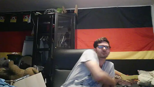 Snapshot of Die-geile-Sau chatting on 07-01-26, 08:30 Die-geile-Sau online show from 07-01-26, 08:30
