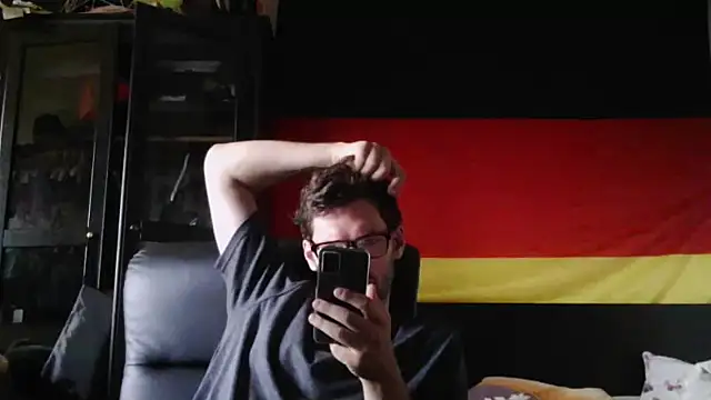 Snapshot of Die-geile-Sau chatting on 07-05-26, 04:36 Die-geile-Sau online show from 07-05-26, 04:36