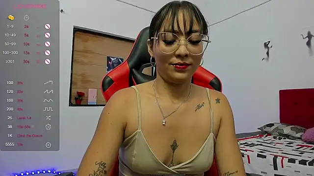 Snapshot of Sweet_Coral_ chatting on 05-25-26, 07:25 Sweet Coral online show from 05-25-26, 07:25