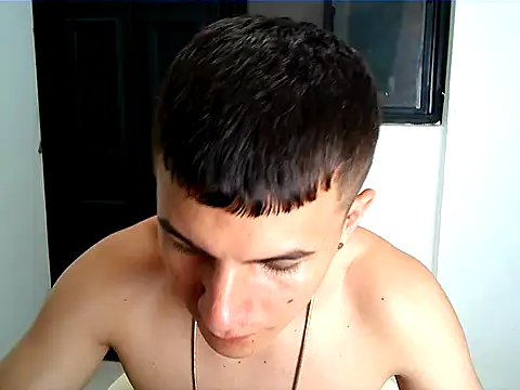 Snapshot of SHAT_SEX chatting on 09-11-25, 08:53 SHAT SEX online show from 09-11-25, 08:53