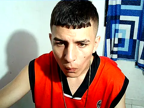 Snapshot of SHAT_SEX chatting on 11-05-25, 05:57 SHAT SEX online show from 11-05-25, 05:57