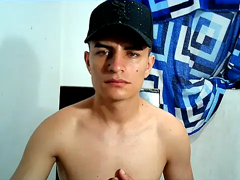 Snapshot of SHAT_SEX chatting on 11-25-25, 02:39 SHAT SEX online show from 11-25-25, 02:39