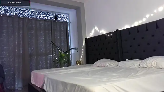 mini kunis online show from 01-10-26, 05:26