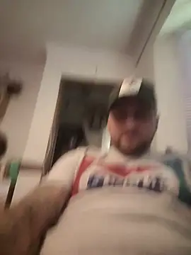 Snapshot of SmallDick___ chatting on 12-17-25, 09:59 SmallDick online show from 12-17-25, 09:59